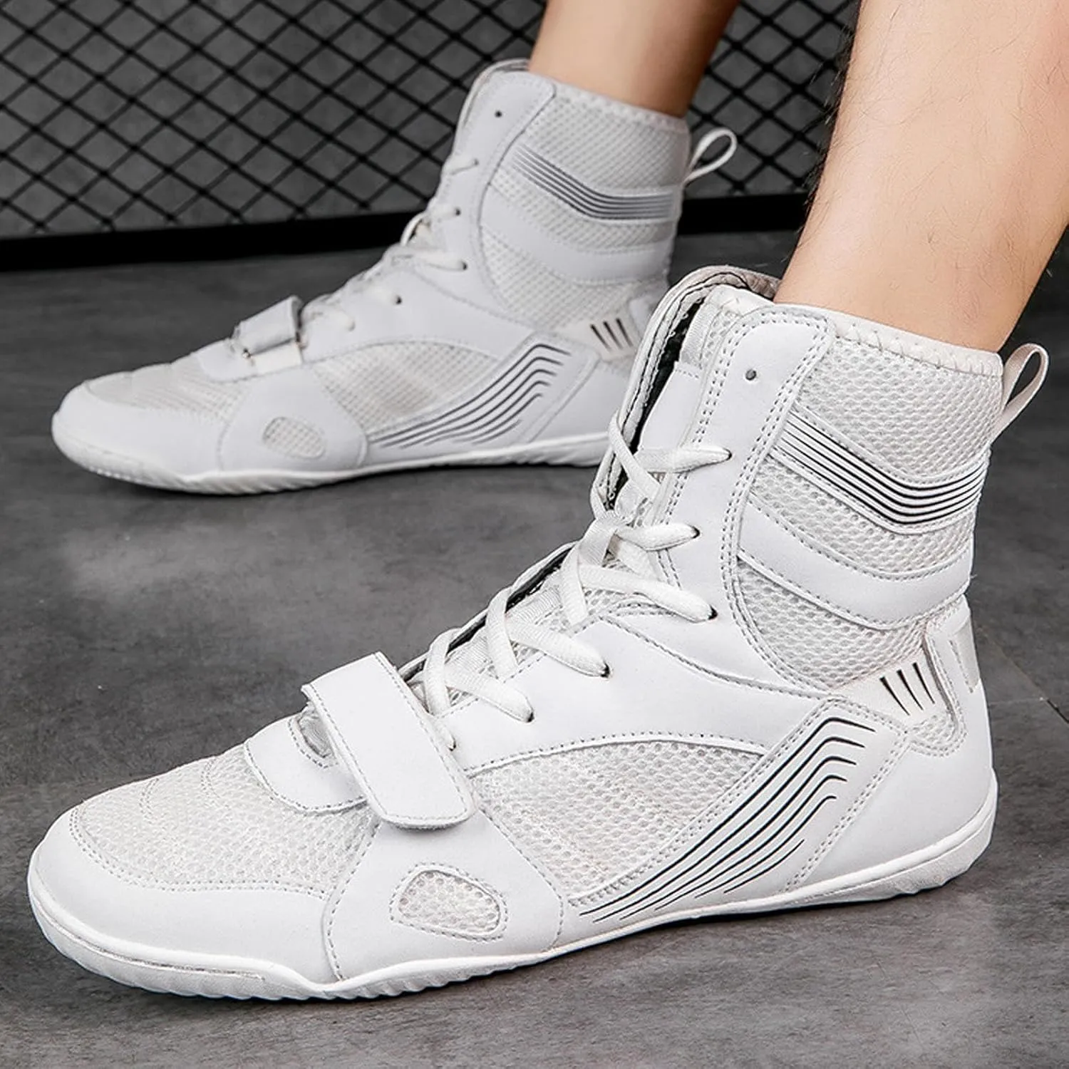 Boxing Shoes Men's Wrestling Shoes Breathable Indoor Fitness Combat Boxers Trainer Boxing Shoes, Anti Slip Wear-resistant Martial Arts Boots