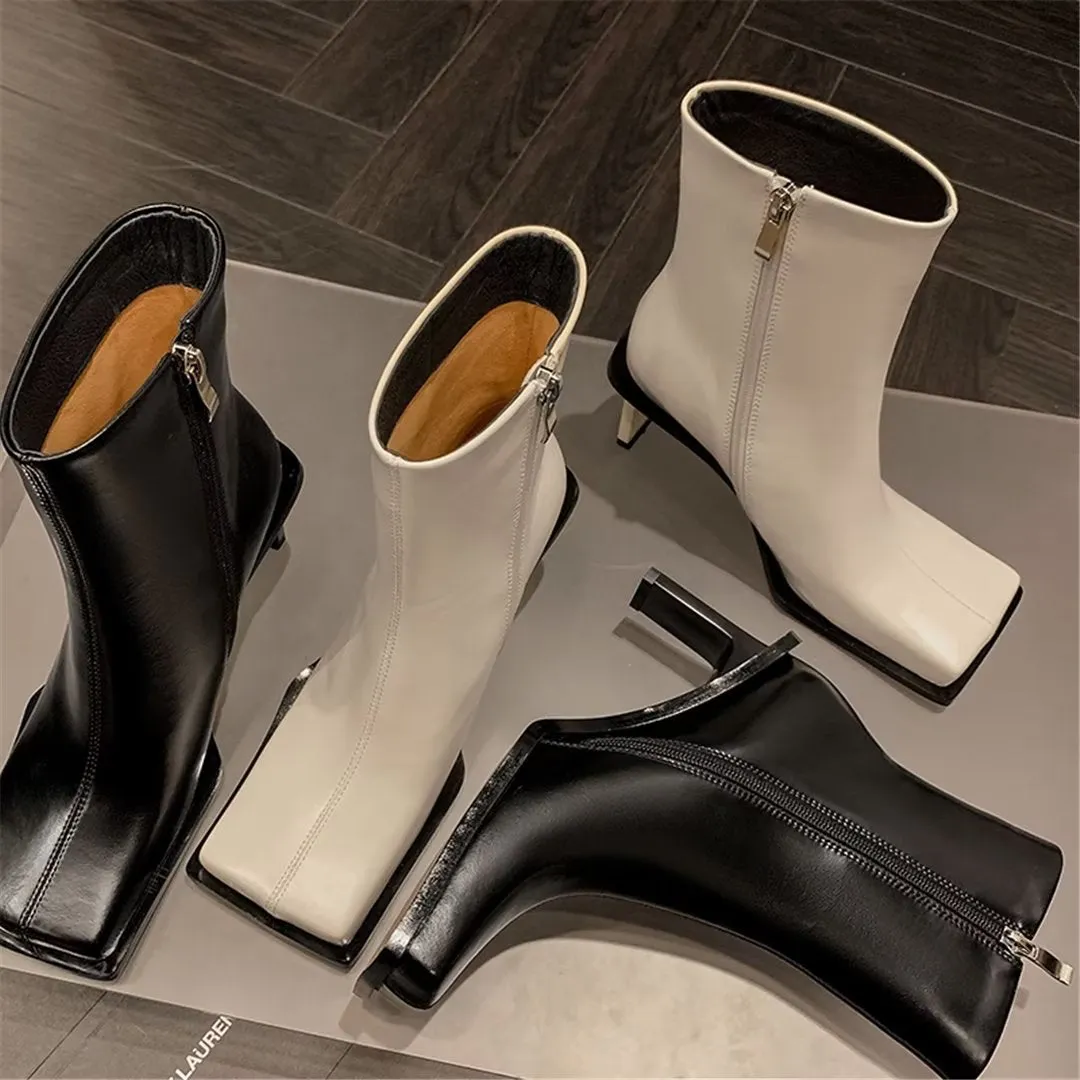 Lustrévo Classic Slip-ons